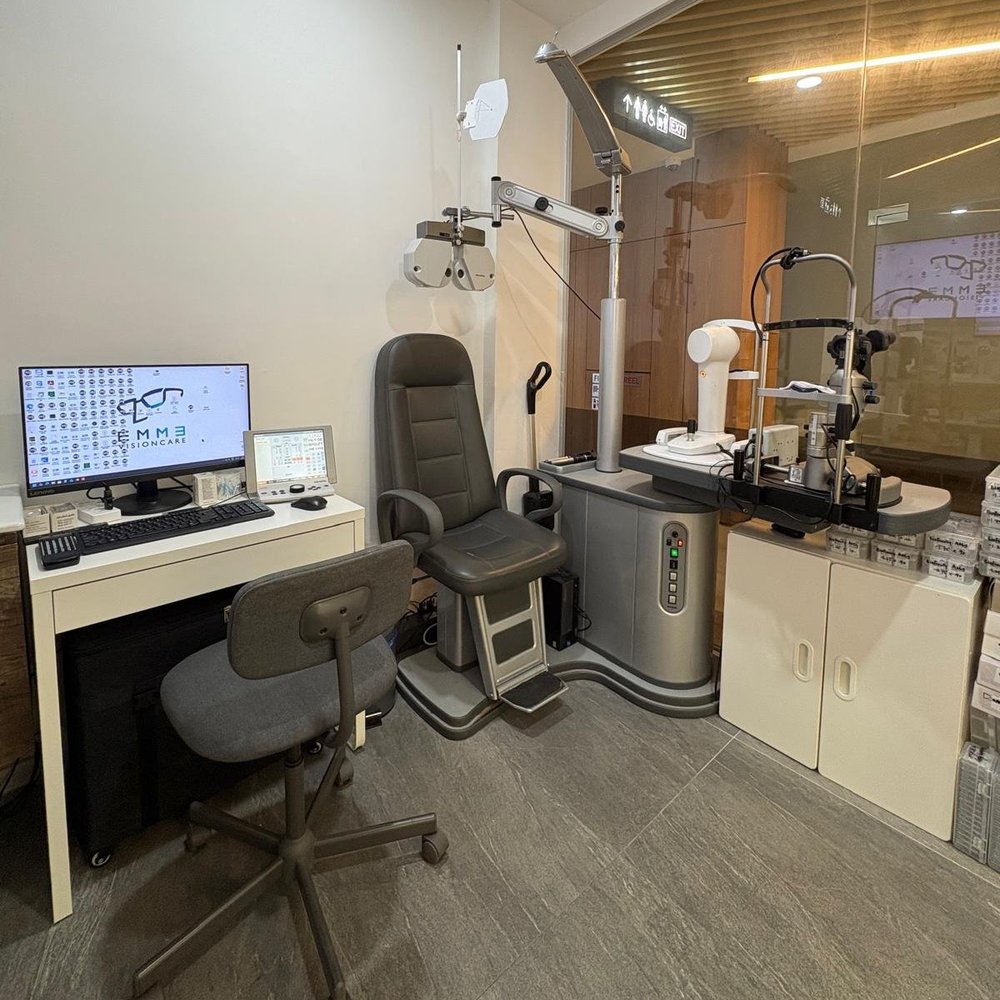 EMME Visioncare Jelita Mall（荷兰路）的眼睛检查室